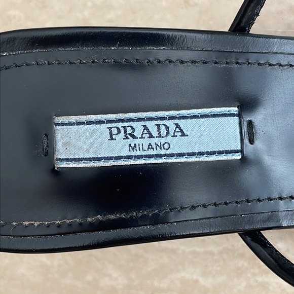Prada heels - Picture 4 of 11